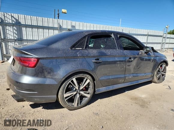 ✅ 2019 Audi RS 3 • VIN: WUABWHFF4KA900286 • Lot: 82243395. Wystawiony na Copart z przebiegiem Nie podano. Bezpłatny archiwum sprzedaży aukcyjnych z USA i szczegółowy raport historii pojazdu na DreamBid. Zdjęcie 3.