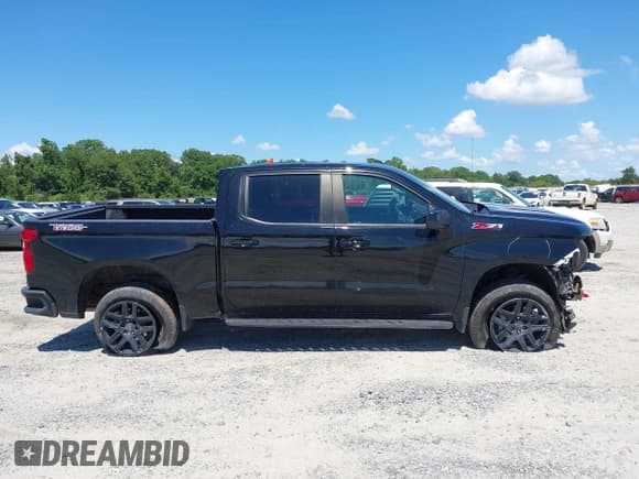 ✅ 2022 Chevrolet Silverado 1500 LT Trail Boss • VIN: 1GCPYFED0NZ236995 • Lot: 42514111. Wystawiony na IAAI z przebiegiem 53 377 mil. Bezpłatny archiwum sprzedaży aukcyjnych z USA i szczegółowy raport historii pojazdu na DreamBid. Zdjęcie 13.