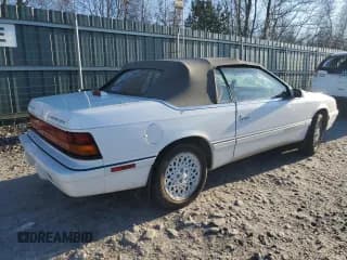 ✅ 1993 Chrysler LeBaron • VIN: 1C3XU4534PF654847 • Lot: 84391684. Wystawiony na Copart z przebiegiem 129 520 mil. Bezpłatny archiwum sprzedaży aukcyjnych z USA i szczegółowy raport historii pojazdu na DreamBid. Zdjęcie 3.