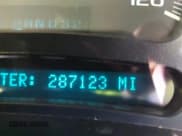 ✅ 2005 Chevrolet Silverado 2500HD LS • VIN: 1GCHK232X5F925606 • Lot: 42553752. Wystawiony na IAAI z przebiegiem 287 123 mil. Bezpłatny archiwum sprzedaży aukcyjnych z USA i szczegółowy raport historii pojazdu na DreamBid. Zdjęcie 16.