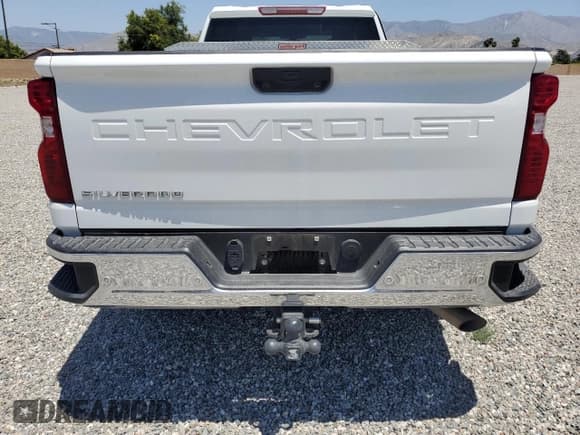 ✅ 2023 Chevrolet Silverado 1500 • VIN: 1GC5WRE76PF235105 • Лот: 58774185. Опубликован ранее на Copart с пробегом 56 857 миль. Бесплатный доступ к архиву аукционных продаж из США и подробный отчёт об истории автомобиля на DreamBid. Изображение 6.