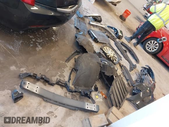 ✅ 2016 Cadillac ATS Luxury Collection AWD • VIN: 1G6AH5RX5G0104751 • Лот: 41386451. Опубликован ранее на IAAI с пробегом 105 846 миль. Бесплатный доступ к архиву аукционных продаж из США и подробный отчёт об истории автомобиля на DreamBid. Изображение 12.