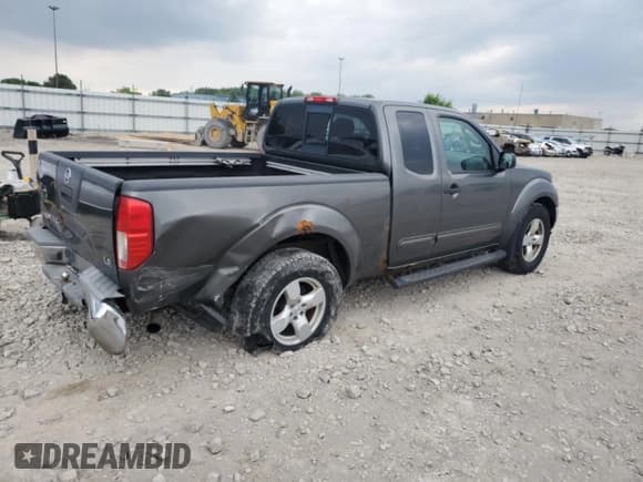 ✅ 2005 Nissan Frontier LE • VIN: 1N6AD06W65C402628 • Lot: 60455825. Listed on Copart with 200,580 mi. Free auction sales archive from the USA and detailed vehicle history report at DreamBid. Image 3.