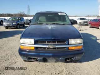 2000 Chevrolet Blazer LS with VIN 1GNCT18W8YK234090, listed as a Copart auction lot 43063565 with 96,942 mi miles and Clean title. Bid and sale history available at DreamBid. Image 5.