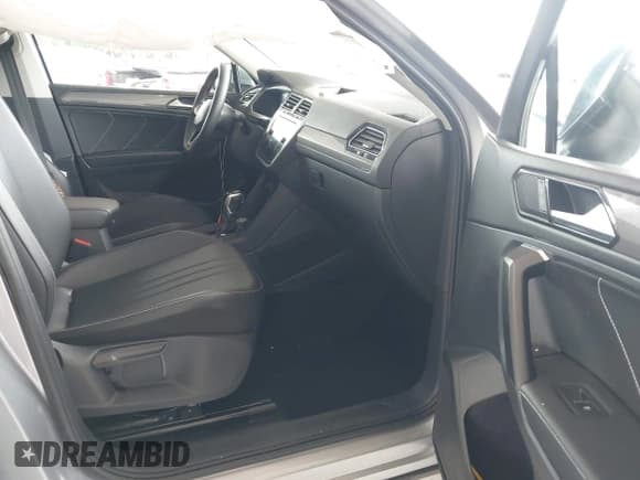 ✅ 2022 Volkswagen Tiguan SE • VIN: 3VV3B7AX7NM072475 • Lot: 43175676. Listed on IAAI with 45,366 mi. Free auction sales archive from the USA and detailed vehicle history report at DreamBid. Image 5.