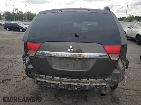 ✅ 2011 Mitsubishi Endeavor LS • VIN: 4A4JM2AS1BE023886 • Lot: 86185465. Listed on Copart with 217,231 mi. Free auction sales archive from the USA and detailed vehicle history report at DreamBid. Image 6.
