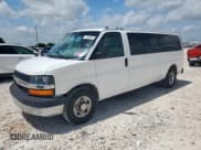 ✅ 2014 Chevrolet Express Passenger LT • VIN: 1GAZG1FGXE1106737 • Lot: 62956805. Wystawiony na Copart z przebiegiem 267 908 mil. Bezpłatny archiwum sprzedaży aukcyjnych z USA i szczegółowy raport historii pojazdu na DreamBid. Zdjęcie 1.