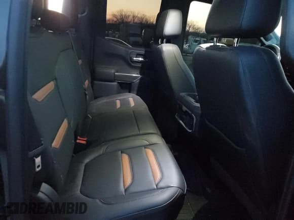 ✅ 2019 GMC Sierra 1500 • VIN: 1GTR9EED6KZ177222 • Lot: 45678574. Wystawiony na Copart z przebiegiem 84 697 mil. Bezpłatny archiwum sprzedaży aukcyjnych z USA i szczegółowy raport historii pojazdu na DreamBid. Zdjęcie 10.