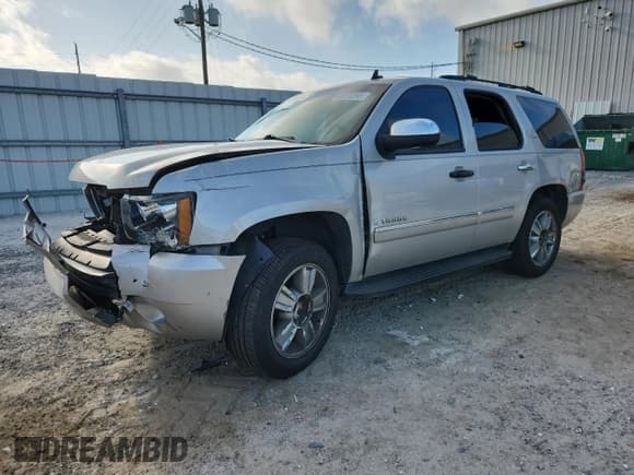 ✅ 2009 Chevrolet Tahoe LTZ • VIN: 1GNFC33J69R168149 • Lot: 65070395. Listed on Copart with 111,074 mi. Free auction sales archive from the USA and detailed vehicle history report at DreamBid. Image 1.