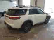 2022 Nissan Pathfinder SV z VIN 5N1DR3BD7NC234940, wystawiony jako IAAI lot #42806846 z przebiegiem 119 082 mil mil oraz . Historia ofert i sprzedaży dostępna na DreamBid. Obrazek 4.