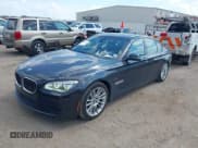 ✅ 2015 BMW 7 Series 750i • VIN: WBAYA8C56FGK19760 • Lot: 43349584. Wystawiony na IAAI z przebiegiem 169 085 mil. Bezpłatny archiwum sprzedaży aukcyjnych z USA i szczegółowy raport historii pojazdu na DreamBid. Zdjęcie 18.