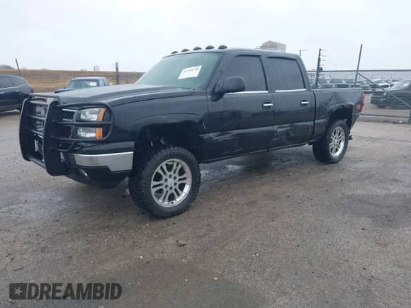 2006 Chevrolet Silverado 1500 LT1 с VIN 2GCEK13Z261356091, выставлен на аукционе IAAI как лот 41734558 с пробегом 247 209 миль миль и . История ставок и продаж доступна на DreamBid. Изображение 18.