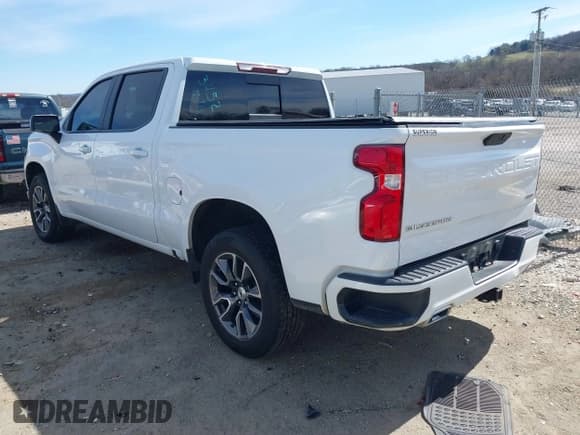 ✅ 2021 Chevrolet Silverado 1500 RST • VIN: 3GCUYEET4MG243452 • Лот: 41732000. Опубликован ранее на IAAI с пробегом 122 868 миль. Бесплатный доступ к архиву аукционных продаж из США и подробный отчёт об истории автомобиля на DreamBid. Изображение 3.