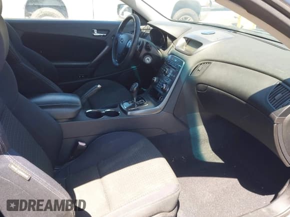 ✅ 2012 Hyundai Genesis Coupe Premium • VIN: KMHHT6KD2CU074431 • Lot: 43035548. Listed on IAAI with 202,526 mi. Free auction sales archive from the USA and detailed vehicle history report at DreamBid. Image 5.