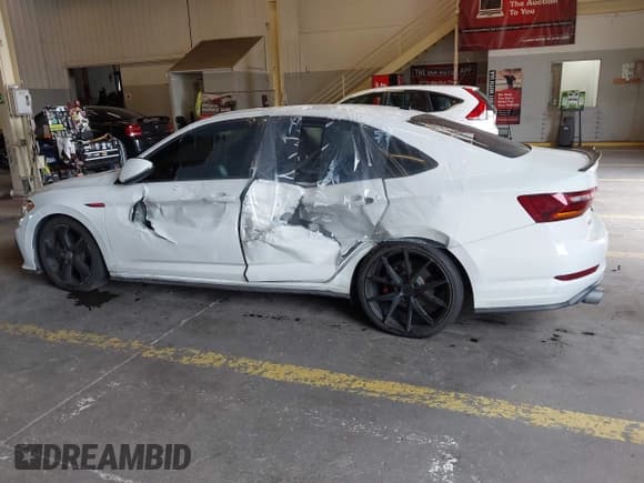 ✅ 2019 Volkswagen Jetta S • VIN: 3VW5T7BU6KM187764 • Lot: 43348152. Wystawiony na IAAI z przebiegiem 43 393 mil. Bezpłatny archiwum sprzedaży aukcyjnych z USA i szczegółowy raport historii pojazdu na DreamBid. Zdjęcie 14.