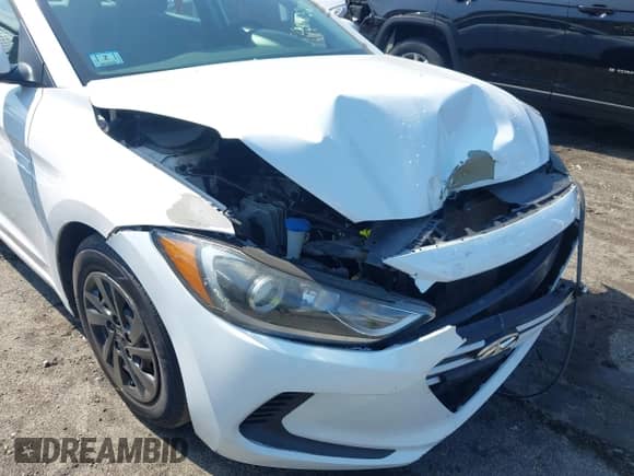 2017 Hyundai Elantra SE with VIN 5NPD74LF9HH205870, listed as a IAAI auction lot 43170328 with 175,285 mi miles and . Bid and sale history available at DreamBid. Image 6.