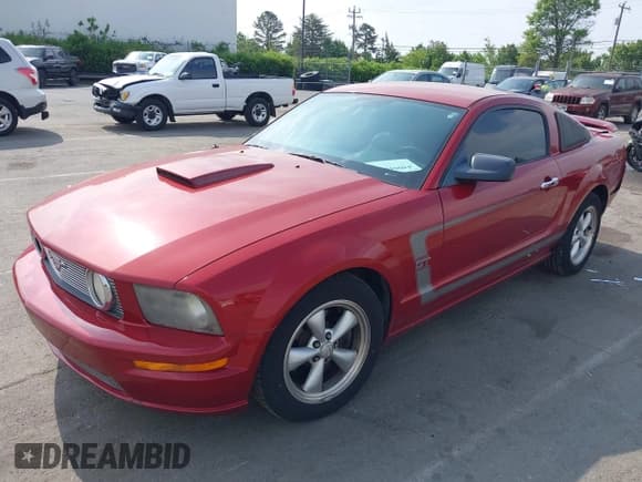 ✅ 2008 Ford Mustang GT Deluxe • VIN: 1ZVHT82H285194618 • Lot: 42001961. Listed on IAAI with 129,781 mi. Free auction sales archive from the USA and detailed vehicle history report at DreamBid. Image 17.
