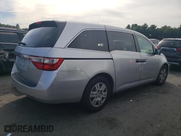 ✅ 2011 Honda Odyssey LX • VIN: 5FNRL5H26BB066624 • Lot: 84026585. Listed on Copart with Not provided. Free auction sales archive from the USA and detailed vehicle history report at DreamBid. Image 3.