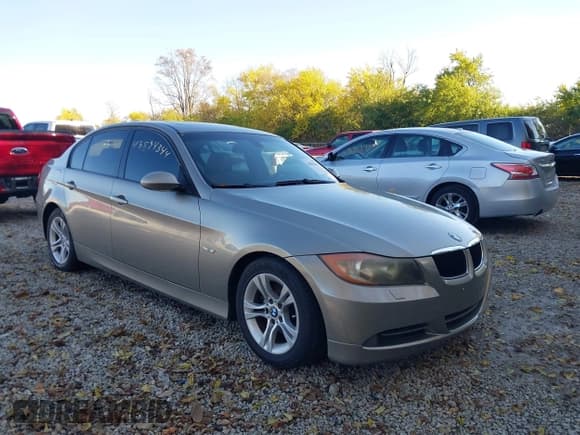 ✅ 2008 BMW 3 Series 328i • VIN: WBAVA33548K053700 • Lot: 43594344. Listed on IAAI with 84,307 mi. Free auction sales archive from the USA and detailed vehicle history report at DreamBid. Image 1.
