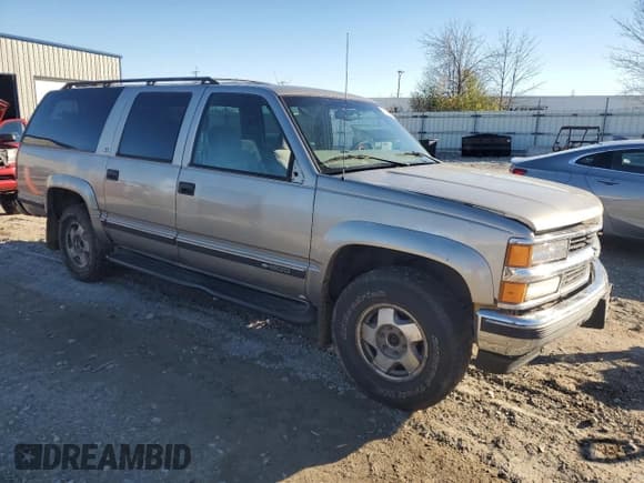 ✅ 1999 Chevrolet Suburban • VIN: 1GNFK16R6XJ448528 • Lot: 79539034. Wystawiony na Copart z przebiegiem 291 154 mil. Bezpłatny archiwum sprzedaży aukcyjnych z USA i szczegółowy raport historii pojazdu na DreamBid. Zdjęcie 4.