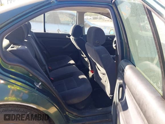 ✅ 1999 Volkswagen Jetta GLS • VIN: 3VWSE29M6XM036095 • Lot: 43338943. Listed on IAAI with 188,015 mi. Free auction sales archive from the USA and detailed vehicle history report at DreamBid. Image 8.