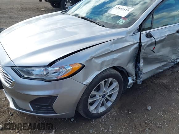 ✅ 2020 Ford Fusion SE • VIN: 3FA6P0LU2LR102351 • Lot: 43468518. Listed on IAAI with 46,521 mi. Free auction sales archive from the USA and detailed vehicle history report at DreamBid. Image 6.