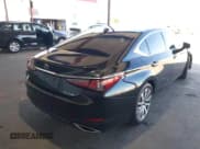 ✅ 2019 Lexus ES 350 • VIN: 58ABZ1B12KU021443 • Лот: 43095026. Опубликован ранее на IAAI с пробегом 96 886 миль. Бесплатный доступ к архиву аукционных продаж из США и подробный отчёт об истории автомобиля на DreamBid. Изображение 4.
