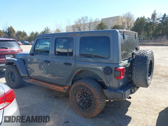 ✅ 2020 Jeep Wrangler Unlimited Sahara • VIN: 1C4HJXEN4LW105526 • Лот: 41715081. Опубликован ранее на IAAI с пробегом 60 195 миль. Бесплатный доступ к архиву аукционных продаж из США и подробный отчёт об истории автомобиля на DreamBid. Изображение 15.