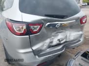 ✅ 2014 Chevrolet Traverse LS • VIN: 1GNKRFKD2EJ111529 • Lot: 43436395. Wystawiony na IAAI z przebiegiem Nie podano. Bezpłatny archiwum sprzedaży aukcyjnych z USA i szczegółowy raport historii pojazdu na DreamBid. Zdjęcie 6.