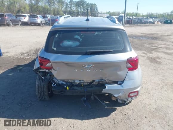 ✅ 2024 Hyundai Venue SEL • VIN: KMHRC8A31RU326560 • Лот: 41989499. Опубликован ранее на IAAI с пробегом 8 965 миль. Бесплатный доступ к архиву аукционных продаж из США и подробный отчёт об истории автомобиля на DreamBid. Изображение 17.