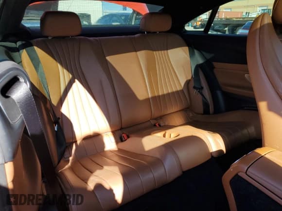 ✅ 2018 Mercedes-Benz E 400 • VIN: WDD1J6GB5JF018560 • Lot: 63104745. Wystawiony na Copart z przebiegiem 214 120 mil. Bezpłatny archiwum sprzedaży aukcyjnych z USA i szczegółowy raport historii pojazdu na DreamBid. Zdjęcie 10.