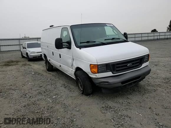 ✅ 2007 Ford Econoline Cargo Commercial • VIN: 1FTNE24W57DB07873 • Лот: 81800485. Опубликован ранее на Copart с пробегом 146 805 миль. Бесплатный доступ к архиву аукционных продаж из США и подробный отчёт об истории автомобиля на DreamBid. Изображение 14.