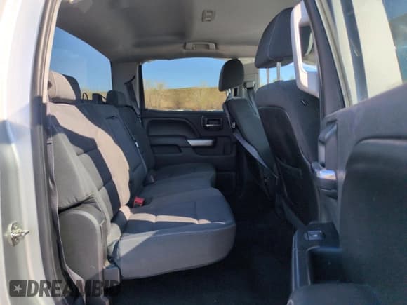 ✅ 2015 Chevrolet Silverado 2500HD LT • VIN: 1GC1KVEG0FF565050 • Lot: 53177405. Wystawiony na Copart z przebiegiem 212 686 mil. Bezpłatny archiwum sprzedaży aukcyjnych z USA i szczegółowy raport historii pojazdu na DreamBid. Zdjęcie 10.