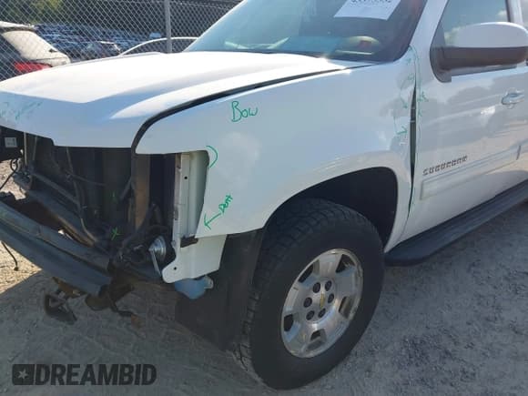 ✅ 2014 Chevrolet Suburban LT • VIN: 1GNSKJE7XER207987 • Lot: 43375552. Listed on IAAI with 146,389 mi. Free auction sales archive from the USA and detailed vehicle history report at DreamBid. Image 18.