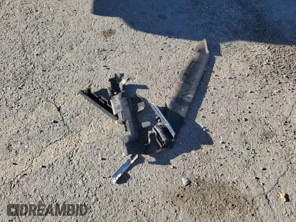 ✅ 2018 Volkswagen Atlas SEL Premium • VIN: 1V2NR2CAXJC513668 • Lot: 84366355. Listed on Copart with 147,983 mi. Free auction sales archive from the USA and detailed vehicle history report at DreamBid. Image 13.