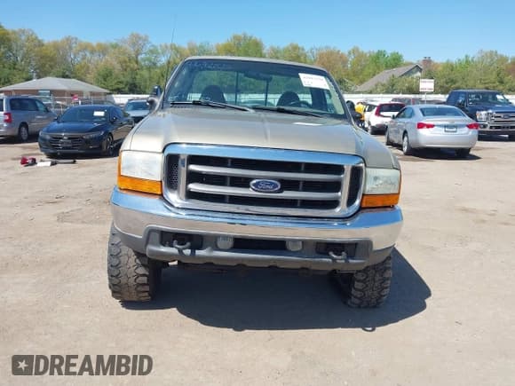 ✅ 2001 Ford F-250 XL • VIN: 1FTNF21L91EC17897 • Lot: 42216133. Listed on IAAI with 220,682 mi. Free auction sales archive from the USA and detailed vehicle history report at DreamBid. Image 12.