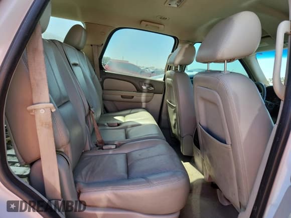 ✅ 2011 Chevrolet Tahoe LT • VIN: 1GNSKBE07BR170210 • Lot: 84301485. Listed on Copart with 200,323 mi. Free auction sales archive from the USA and detailed vehicle history report at DreamBid. Image 11.