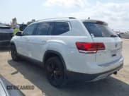 ✅ 2018 Volkswagen Atlas SEL Premium • VIN: 1V2NR2CA6JC592112 • Lot: 43176854. Wystawiony na IAAI z przebiegiem 109 714 mil. Bezpłatny archiwum sprzedaży aukcyjnych z USA i szczegółowy raport historii pojazdu na DreamBid. Zdjęcie 3.