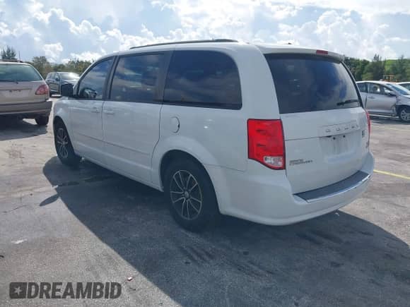 2016 Dodge Grand Caravan R/T z VIN 2C4RDGEGXGR353016, wystawiony jako IAAI lot #43271737 z przebiegiem 101 837 mil mil oraz . Historia ofert i sprzedaży dostępna na DreamBid. Obrazek 3.
