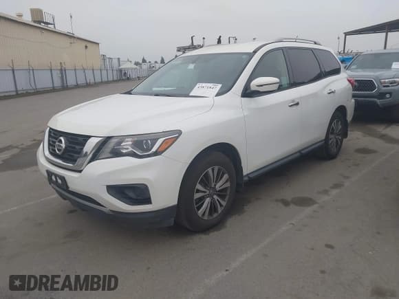 ✅ 2018 Nissan Pathfinder S • VIN: 5N1DR2MN0JC667283 • Lot: 43871847. Listed on IAAI with 117,032 mi. Free auction sales archive from the USA and detailed vehicle history report at DreamBid. Image 19.