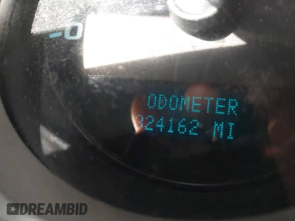 ✅ 2013 Chevrolet Silverado 2500HD Work Truck • VIN: 1GC2KVCG3DZ291362 • Lot: 42687033. Wystawiony na IAAI z przebiegiem 324 162 mil. Bezpłatny archiwum sprzedaży aukcyjnych z USA i szczegółowy raport historii pojazdu na DreamBid. Zdjęcie 15.