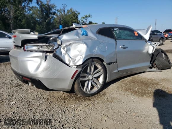 ✅ 2017 Chevrolet Camaro 2SS • VIN: 1G1FH1R76H0126795 • Lot: 92623675. Wystawiony na Copart z przebiegiem Nie podano. Bezpłatny archiwum sprzedaży aukcyjnych z USA i szczegółowy raport historii pojazdu na DreamBid. Zdjęcie 3.