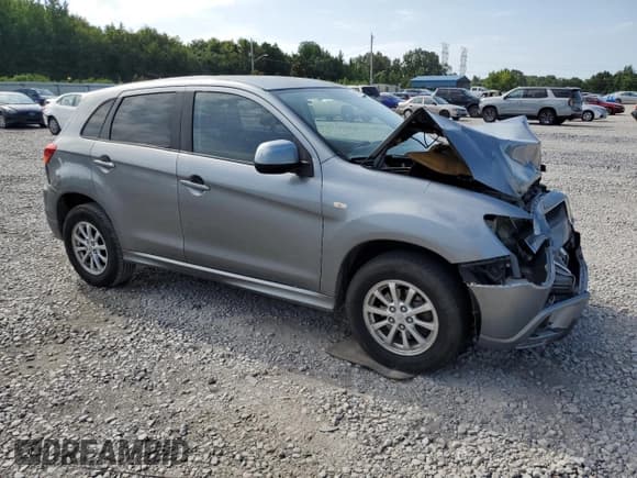 ✅ 2011 Mitsubishi Outlander ES • VIN: JA4AP3AU7BZ007006 • Лот: 66170815. Опубликован ранее на Copart с пробегом 239 817 миль. Бесплатный доступ к архиву аукционных продаж из США и подробный отчёт об истории автомобиля на DreamBid. Изображение 4.