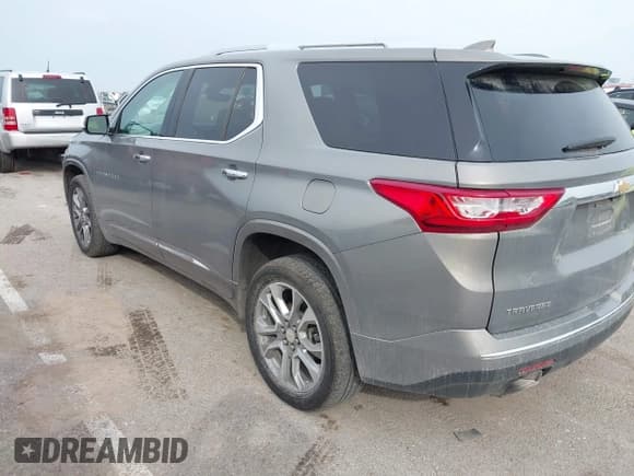 ✅ 2018 Chevrolet Traverse Premier • VIN: 1GNERKKW6JJ132823 • Lot: 43169630. Wystawiony na IAAI z przebiegiem 149 777 mil. Bezpłatny archiwum sprzedaży aukcyjnych z USA i szczegółowy raport historii pojazdu na DreamBid. Zdjęcie 3.