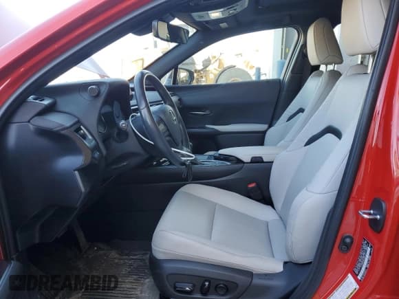 ✅ 2020 Lexus UX 250h • VIN: JTHP9JBH5L2034147 • Лот: 52982925. Опубликован ранее на Copart с пробегом 40 105 миль. Бесплатный доступ к архиву аукционных продаж из США и подробный отчёт об истории автомобиля на DreamBid. Изображение 7.