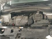 ✅ 2016 Hyundai Santa Fe • VIN: 5XYZUDLB5GG319835 • Лот: 43195919. Опубликован ранее на IAAI с пробегом 137 341 миль. Бесплатный доступ к архиву аукционных продаж из США и подробный отчёт об истории автомобиля на DreamBid. Изображение 21.