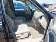 ✅ 2006 Ford Explorer XLT • VIN: 1FMEU73E76ZA06890 • Lot: 42284353. Wystawiony na IAAI z przebiegiem 184 136 mil. Bezpłatny archiwum sprzedaży aukcyjnych z USA i szczegółowy raport historii pojazdu na DreamBid. Zdjęcie 5.