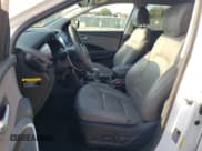 ✅ 2018 Hyundai Santa Fe 2.4L • VIN: 5NMZU3LB3JH101643 • Лот: 52760404. Опубликован ранее на Copart с пробегом 131 834 миль. Бесплатный доступ к архиву аукционных продаж из США и подробный отчёт об истории автомобиля на DreamBid. Изображение 7.