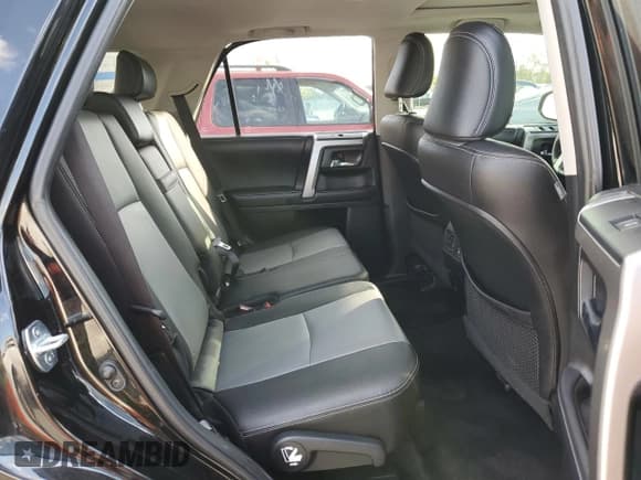 ✅ 2018 Toyota 4Runner SR5 Premium • VIN: JTEBU5JR7J5543675 • Lot: 85124965. Listed on Copart with 102,754 mi. Free auction sales archive from the USA and detailed vehicle history report at DreamBid. Image 11.