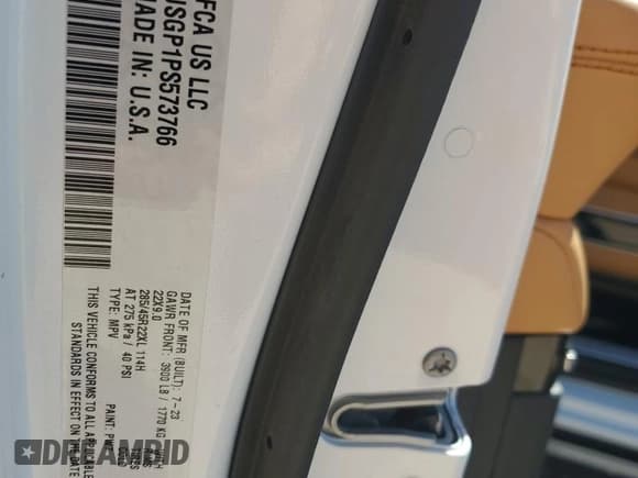 ✅ 2023 Jeep Grand Wagoneer Series III • VIN: 1C4SJSGP1PS573766 • Lot: 74367284. Listed on Copart with 29,328 mi. Free auction sales archive from the USA and detailed vehicle history report at DreamBid. Image 14.